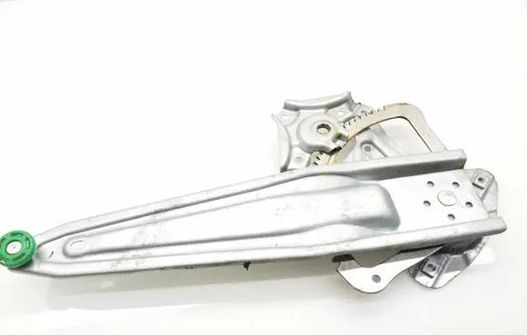 Rear window lifting mechanism without motor