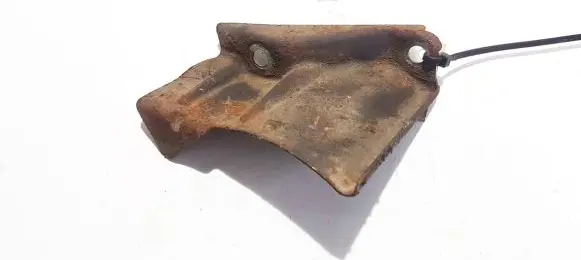 Toyota Avensis T250 Engine mounting bracket