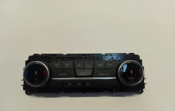 Ford Kuga III Climate control unit NJ6T-18C612-BB
