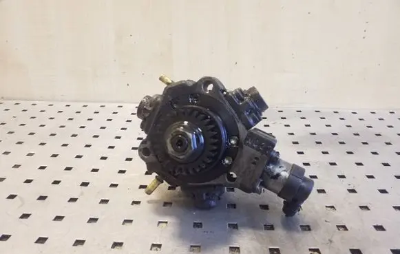 Renault Trafic II (X83) Fuel injection high pressure pump 8200950493 0445010205
