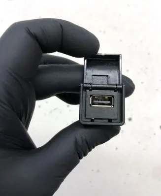 USB socket connector