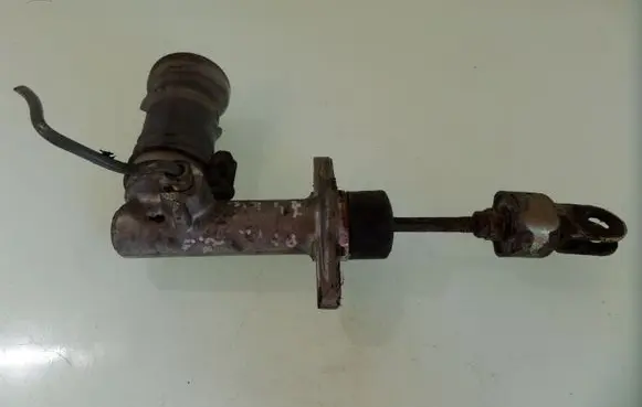 Hyundai Galloper Clutch master cylinder