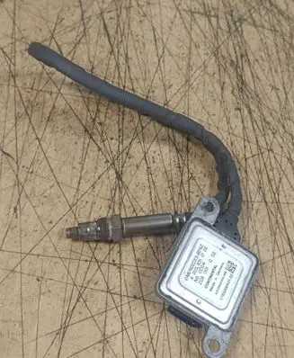 Mercedes-Benz E W213 Lambda probe sensor A0009050108