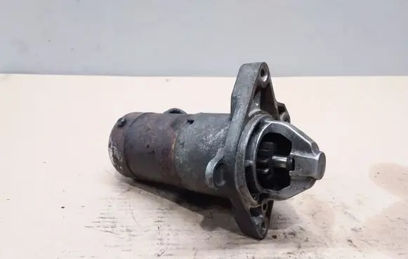 Renault Trafic II (X83) Starter motor 8200621305 M001T80681