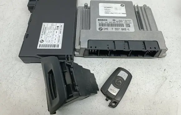 BMW 1 E81 E87 Engine control unit/module 7557809 0261209085 6943814