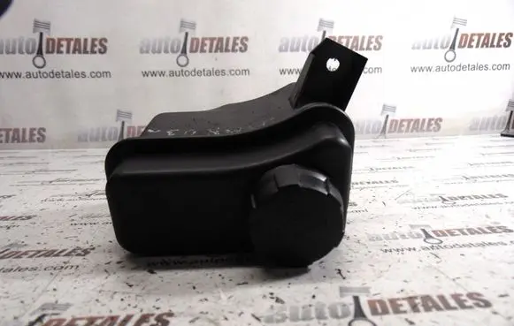 Mitsubishi Space Star Power steering fluid tank/reservoir