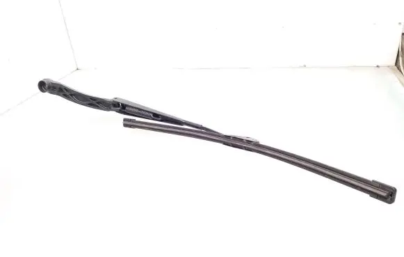Toyota GT 86 Front wiper blade arm