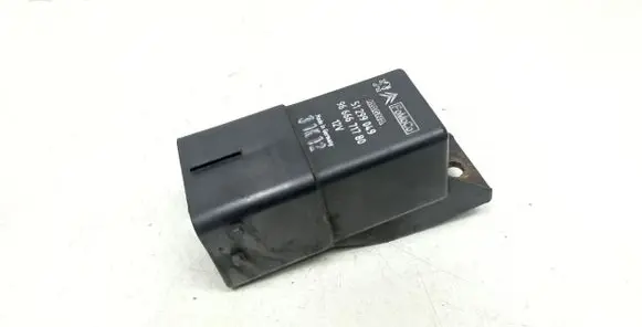 Volvo V40 Glow plug pre-heat relay 9666671780