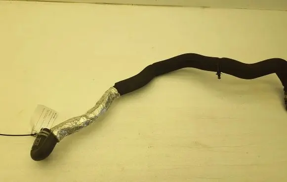 Volvo XC40 Engine coolant pipe/hose 32339721