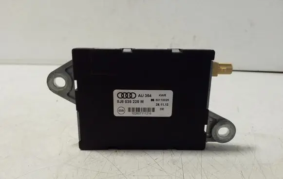 Audi TT TTS Mk2 Aerial antenna amplifier 8J8035225M