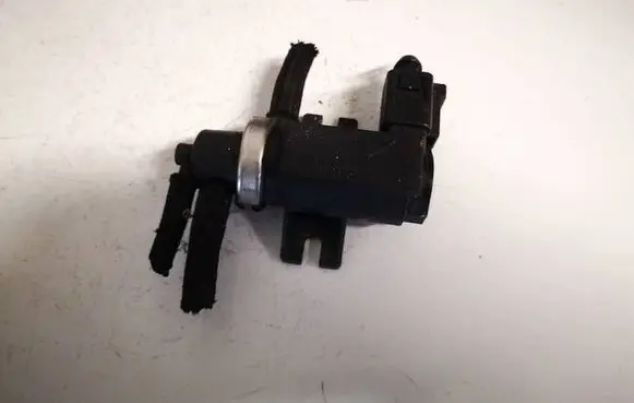 Volkswagen Bora Turbo solenoid valve 1j0906627