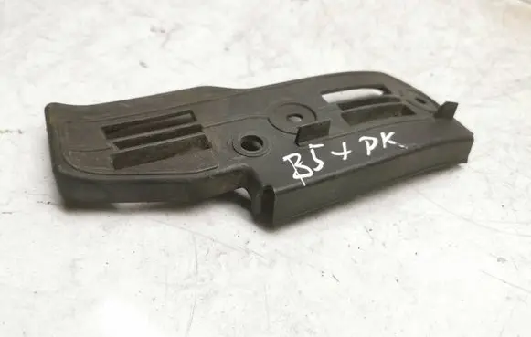 Volkswagen PASSAT B5.5 Front bumper mounting bracket 3B0807183E