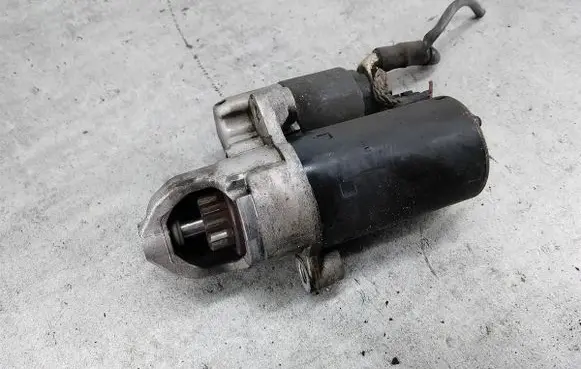 Audi A6 S6 C6 4F Starter motor 1005831420