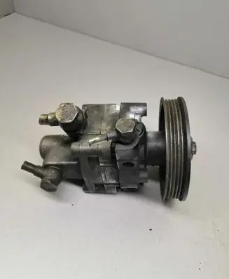 BMW 5 E34 Power steering pump 8691955155 004331 1141250