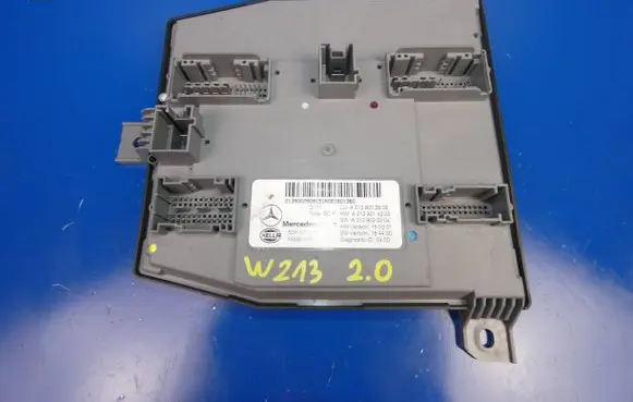Mercedes-Benz E W213 SAM control unit A2139002808 A2139025004