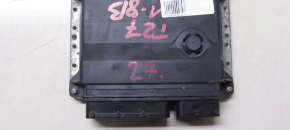 Toyota Avensis T270 Engine control unit/module 8966105C00