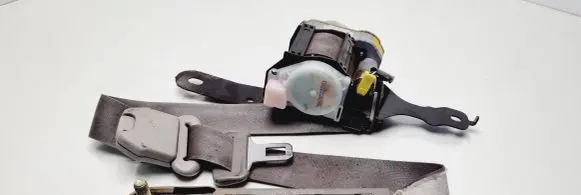 Mazda Xedos 9 Front seatbelt 0429109