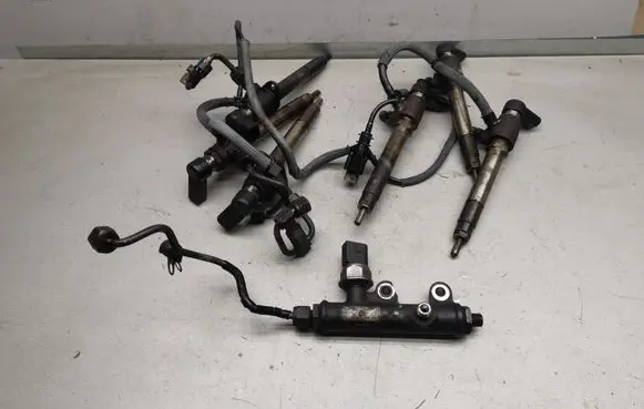 Fuel injectors set