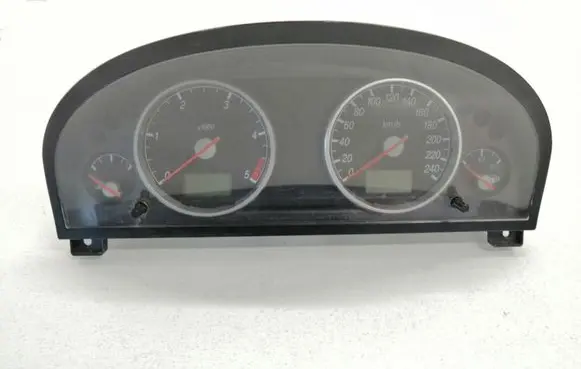 Ford Mondeo Mk III Speedometer (instrument cluster) 1S7F10841