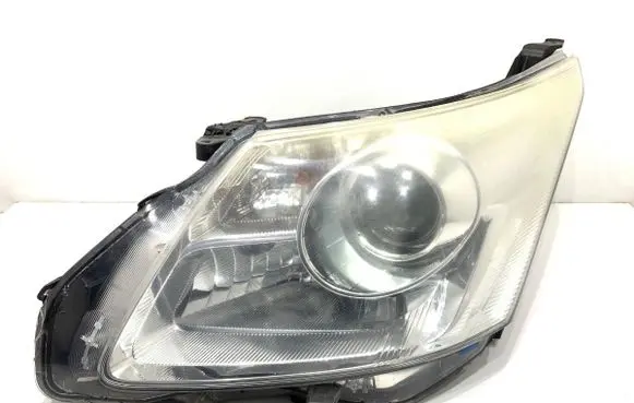 Toyota Avensis T270 Headlight/headlamp