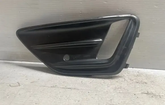 Volvo XC60 Front bumper lower grill 31383118