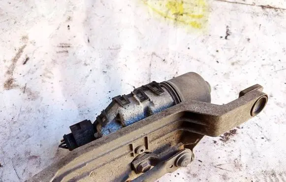 Ford Focus Wiper motor 0390243065