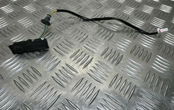 Nissan X-Trail T32 Tailgate/trunk/boot open switch 