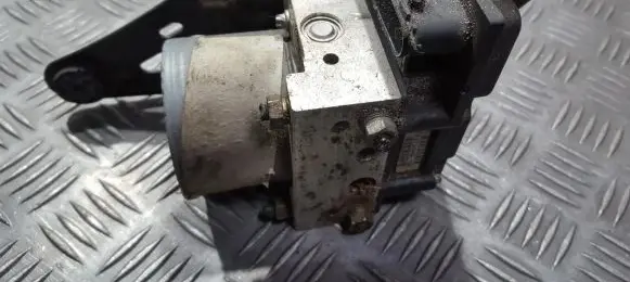 Renault Megane II ABS Pump 8200038695 0265231300