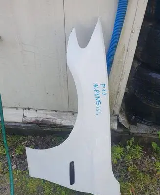 BMW 5 F10 F11 Fender