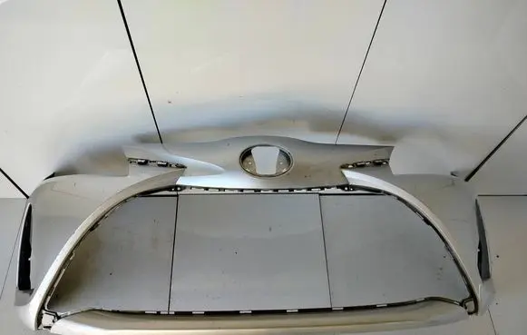 Toyota Yaris Front bumper 521190DA40