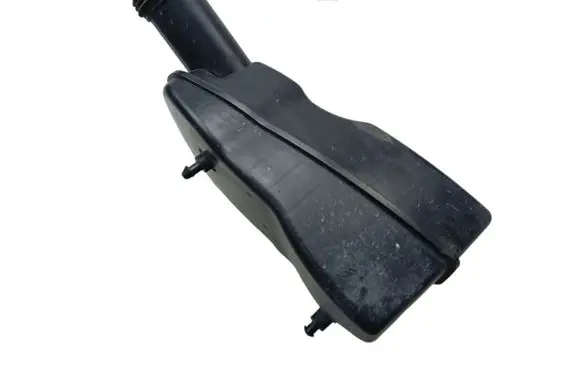 Chevrolet Trax Air filter box cover 