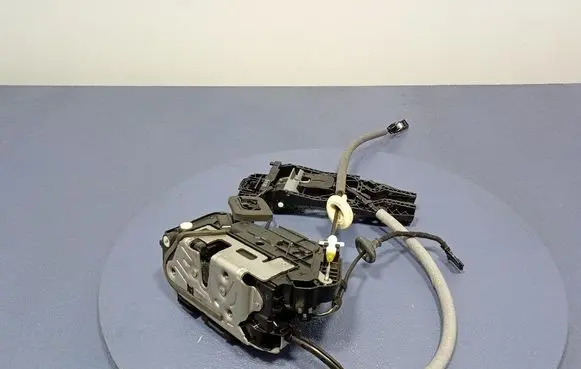 Volkswagen Arteon Rear door lock 5TA839015P