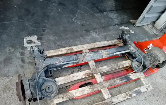 Peugeot 5008 Rear axle beam 
