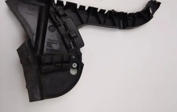 Volvo XC70 Rear bumper mounting bracket 31265323 30678703