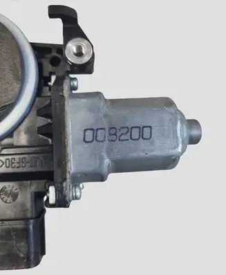 Subaru Outback Front door window regulator with motor