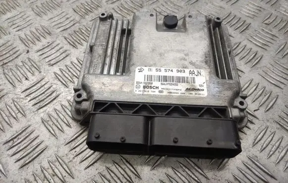 Opel Insignia A Engine control unit/module 55574903 55573560