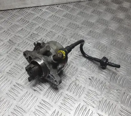 Opel Corsa D Vacuum pump