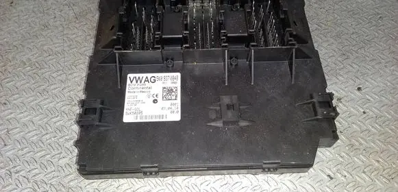 Volkswagen Jetta V Comfort/convenience module 5K0937084B