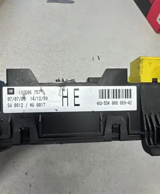 Opel Zafira B Fuse box set 5DK00866942 132806757