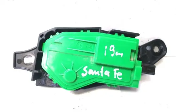 Hyundai Santa Fe Fuel tank cap lock 