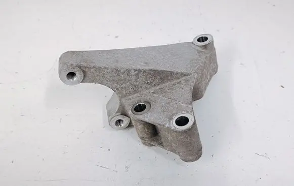 Buick Encore I Engine mounting bracket 545275919