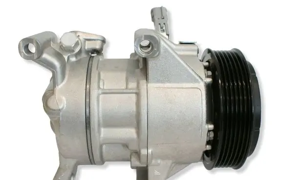 Toyota Yaris Air conditioning (A/C) compressor (pump) 883100D410 GE4472604202 8831052760