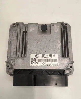 Volkswagen PASSAT B6 Engine control unit/module 06F906056AN 1039S11027 0261S02135