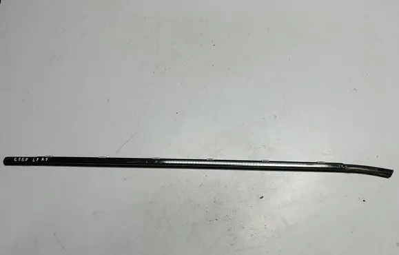 KIA Ceed Front door glass trim molding afwa5621