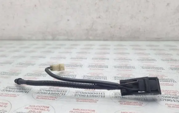 Volkswagen Touareg I Windshield washer spray nozzle 6E0955986B