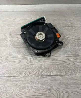 BMW 3 G20 G21 Subwoofer speaker 2622490 8948012102B