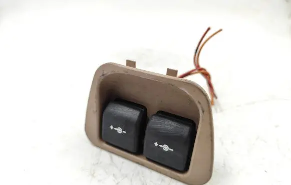 BMW X5 E53 Cigarette lighter 8254339