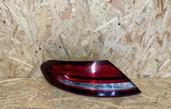 Mercedes-Benz C W205 Rear/tail lights A2059062905 80004479 2SD011786