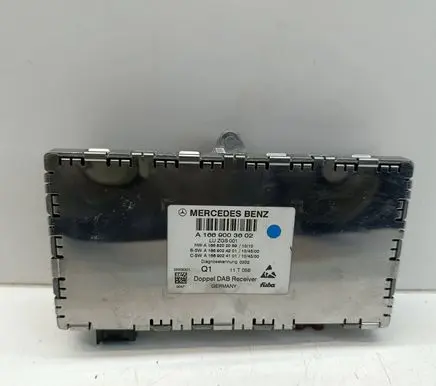 Mercedes-Benz C W204 Antenna control unit A1669003602 A1668202089 A1669024201