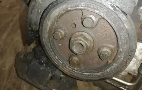 Volvo XC90 Crankshaft pulley